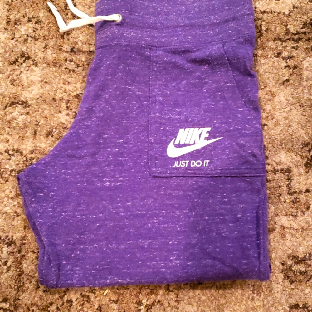 Nike Vintage Cropped Joggers